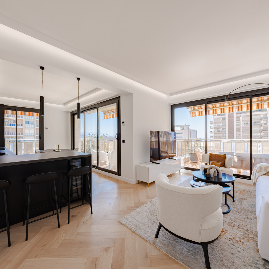 MAGNIFIQUE 3 PIECES RENOVE ET CENTRAL