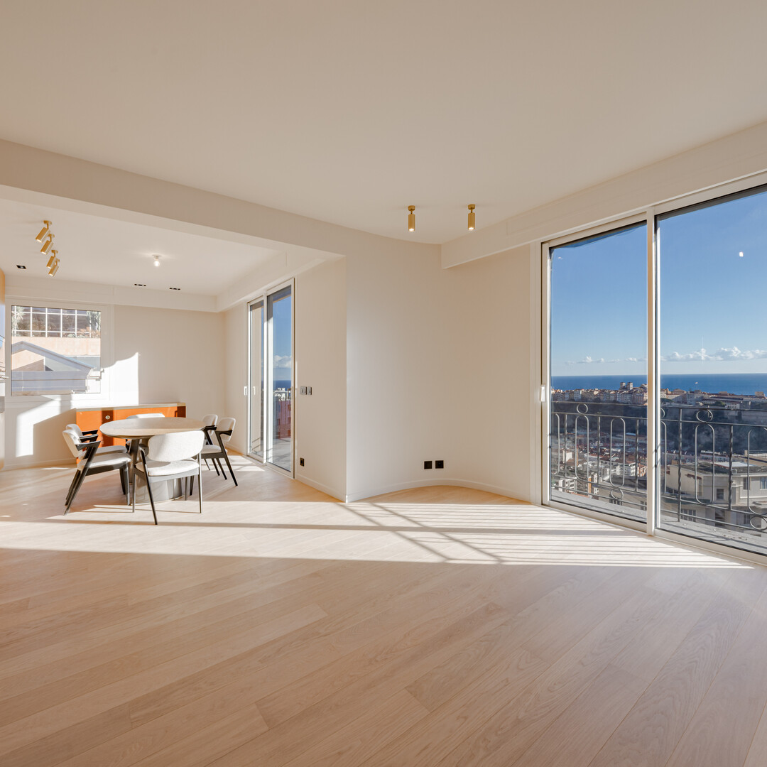 MAGNIFIQUE PENTHOUSE RÉNOVÉ AVEC VUE SUR LA MER - LE PALAIS DE LA SOURCE