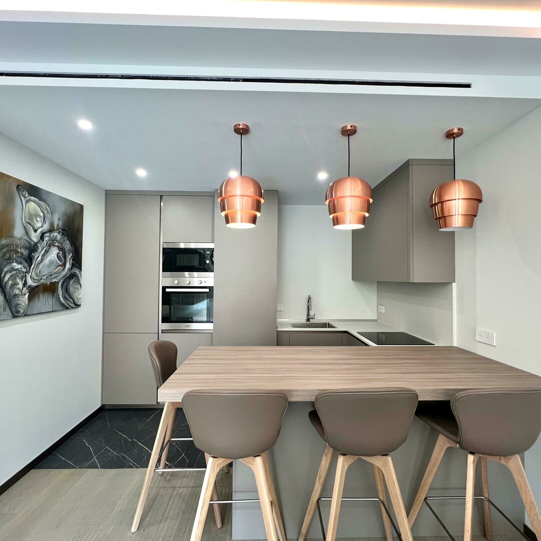 Charmant appartement rénové de 2 chambres