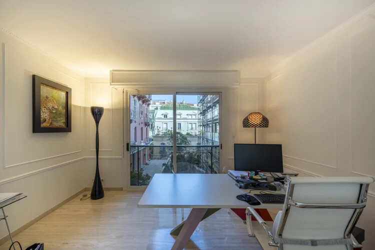 IDEAL PIED A TERRE - CARRE D'OR - Appartements à vendre à Monaco