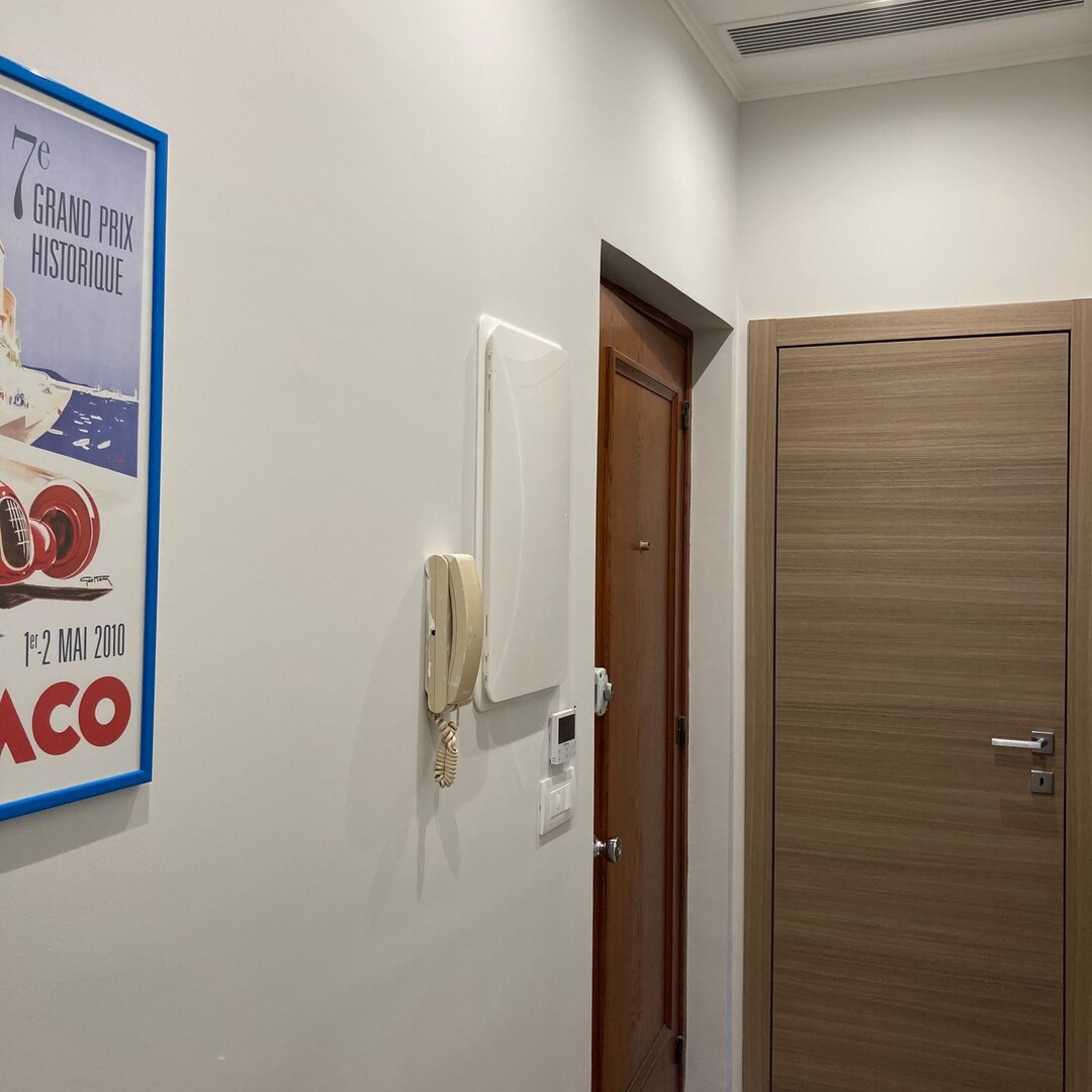 AU LARVOTTO - JOLI 2 PIÈCES - PEU DE CHARGES - PRES DES COMMODITES - Appartements à vendre à Monaco