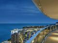 TOUR ODEON - 7 PIECES - MAGNIFIQUE ET RARE APPARTEMENT DE MAÎTRE - Appartements à vendre à Monaco