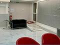 BUREAUX AVEC VITRINE AU PARK PALACE - Appartements à vendre à Monaco