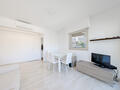 LUMINEUX DEUX PIÈCES EN ANGLE - Appartements à vendre à Monaco