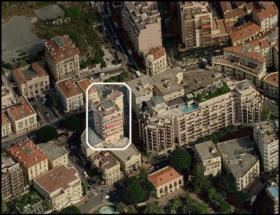 Sole Agent – High-end renovated luxury apartment with sea view